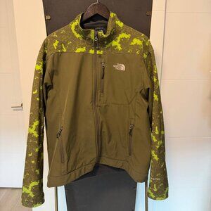 The North Face Apex Softshell Jacket – Men’s L